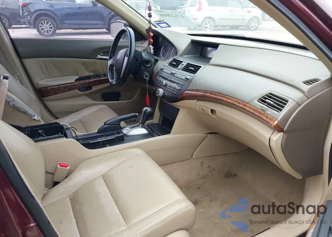 1HGCP26899A096320: 42623010