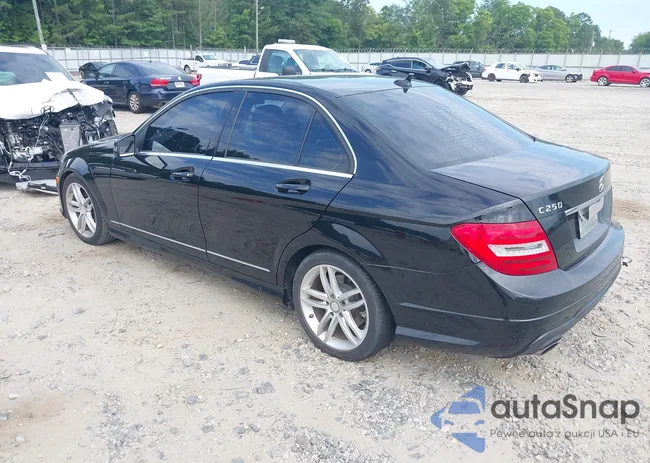 WDDGF4HB8DR249485: 42623172