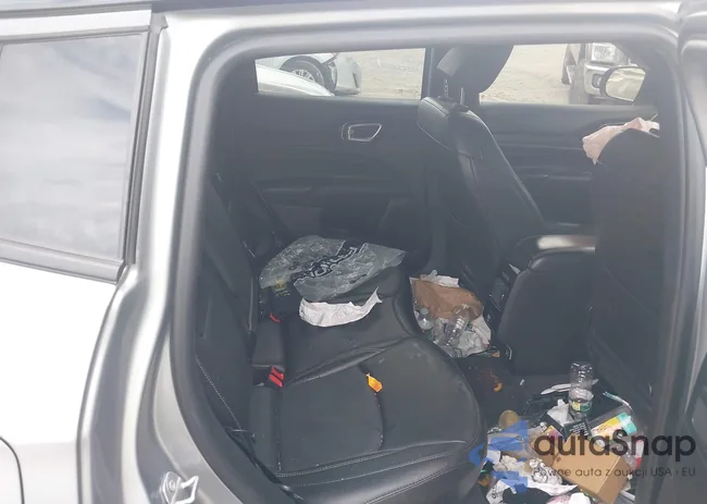 3C4NJDCB3NT158317: 42624527