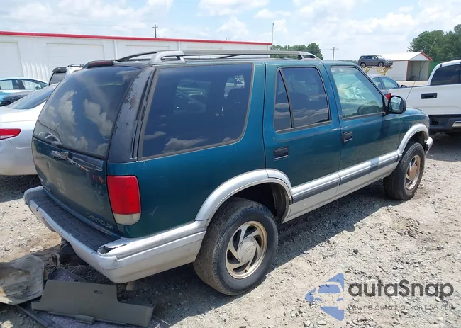 1GNDT13W6T2213355: 42624572