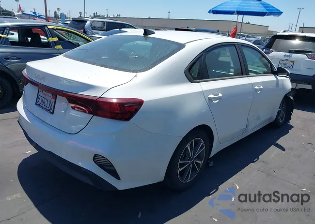 3KPF24AD7PE579809: 42624778