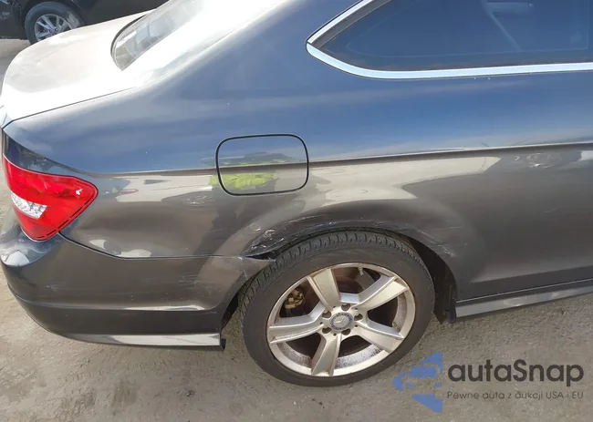 WDDGJ4HB5CF930427: 42625896