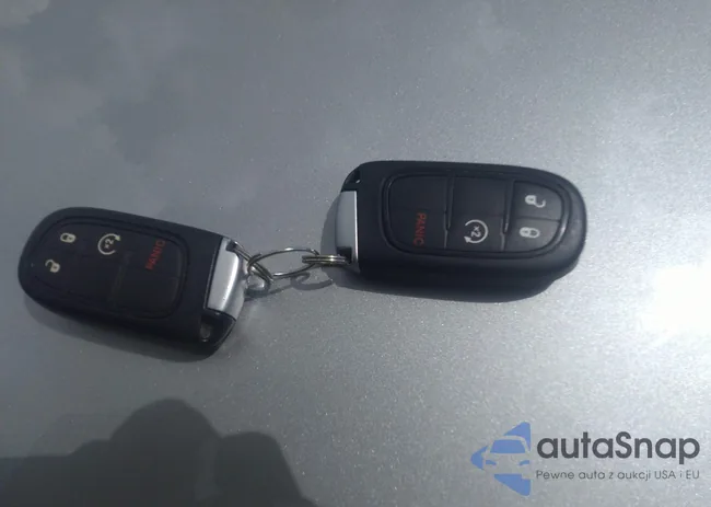 1C4PJLLB1KD377023: 42625898