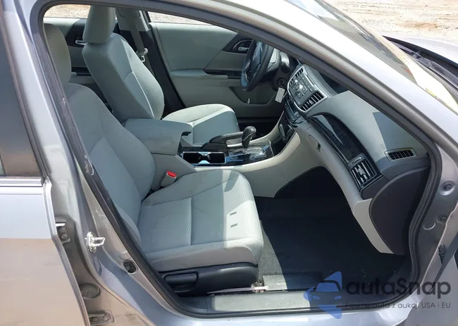 1HGCR2F30GA067865: 42624976