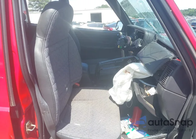 1J4FT68S3XL549043: 42625029