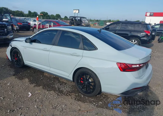 3VW2T7BU3SM032222: 42625317