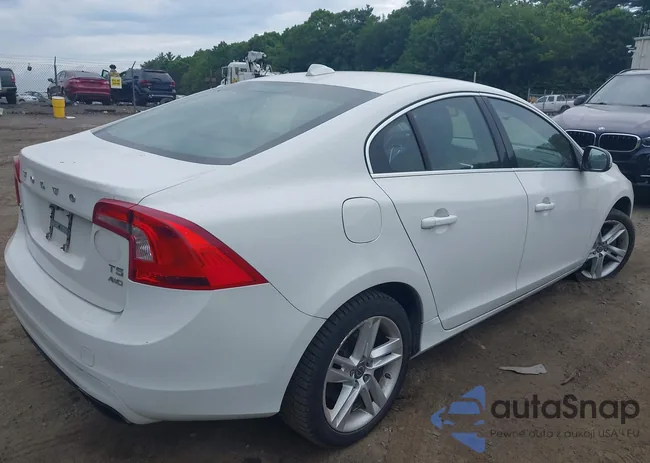 YV1612FH2E2281028: 42625339