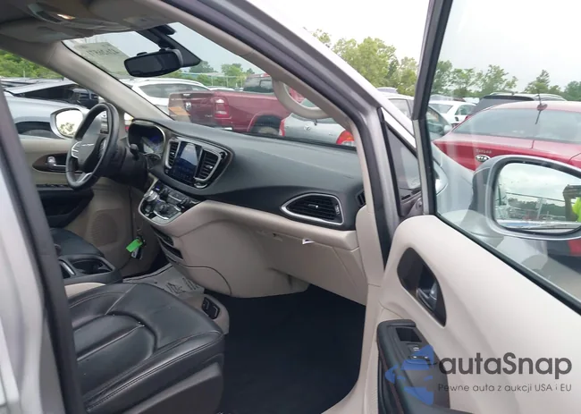 2C4RC1BG1HR729432: 42626571