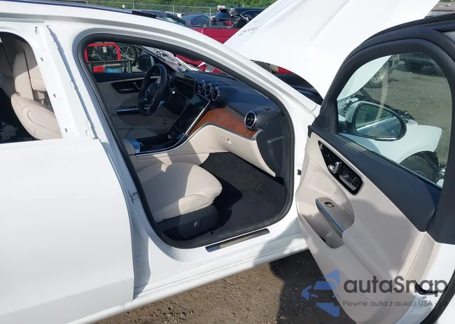 W1KAF4HB5RR232429: 42626708