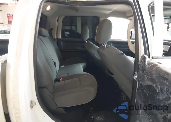 3C6UR5CL1DG575999: 42626041