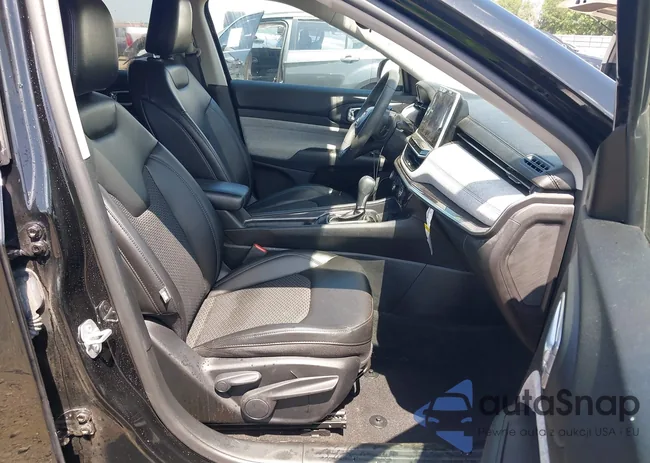 3C4NJCBB6NT137361: 42626101