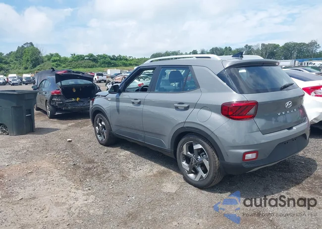 KMHRC8A35NU198950: 42626301