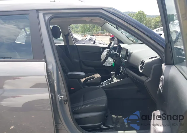 KMHRC8A35NU198950: 42626301