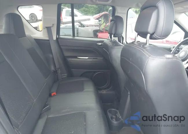 1C4NJDEB9GD745076: 42626305