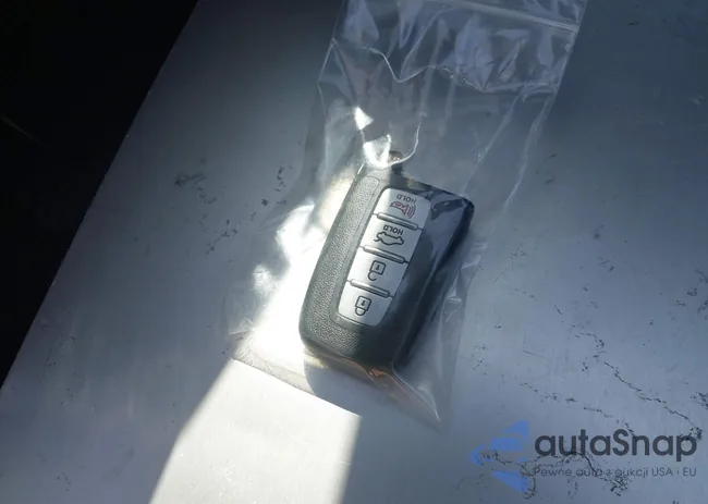 KMHGC4DD3DU215005: 42627565