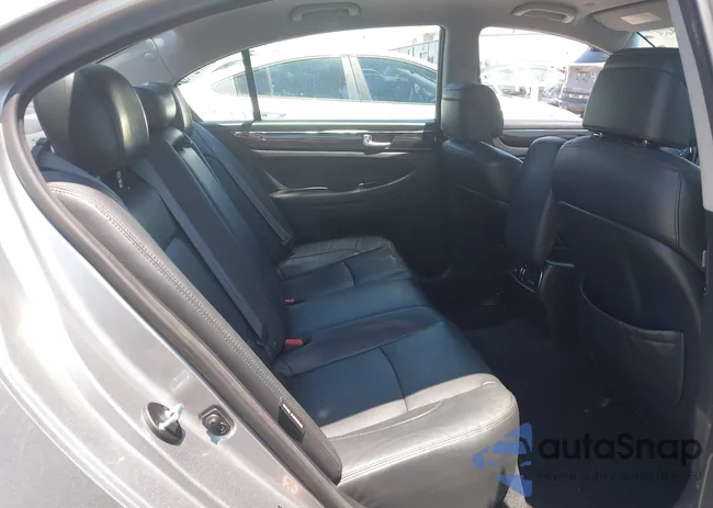 KMHGC4DD3DU215005: 42627565