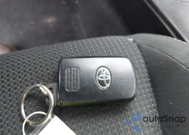 JTMWFREV6JJ180937: 42627601