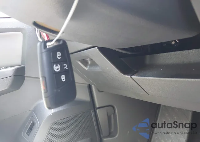 1V2SE2CA9PC218570: 42627947