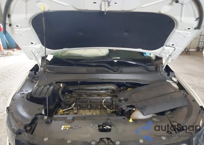 3C4NJDCB8LT142191: 42627351