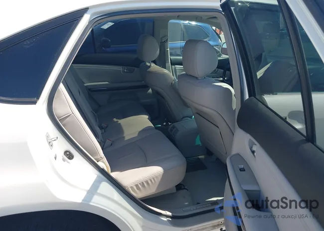 2T2HK31U89C104945: 42628528