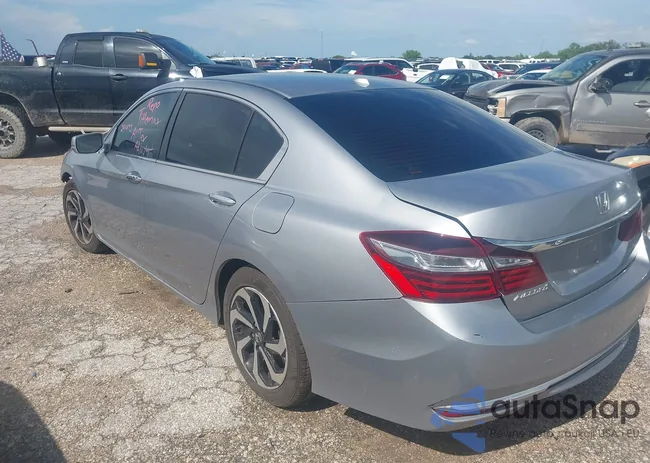 1HGCR2F9XGA221972: 42628582