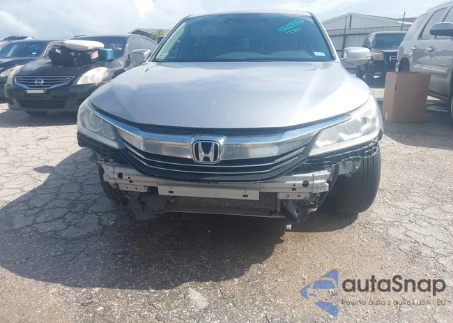 1HGCR2F9XGA221972: 42628582