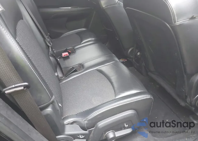 3C4PDCGG5HT537128: 42628733