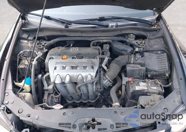 JH4CU2F67BC004104: 42627975