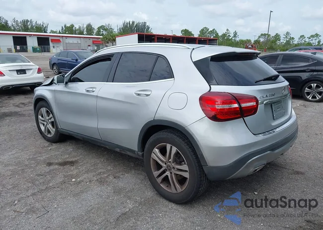 WDCTG4EB3KJ578689: 42628021