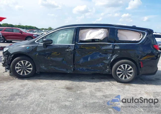 2C4RC1S70RR103145: 42628187