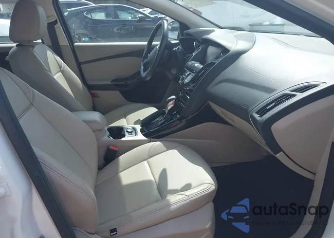 1FADP3R49EL355751: 42628237