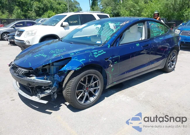 5YJ3E1EB4MF992925: 42629930