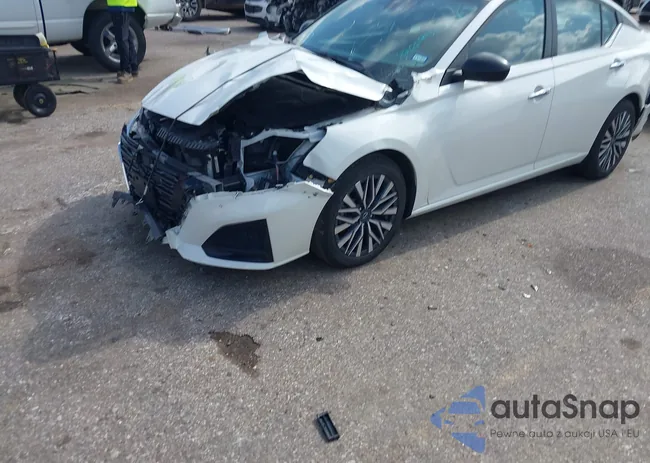 1N4BL4DV8RN301344: 42629936