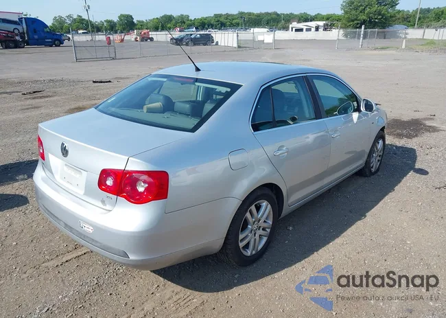 3VWEF71K87M198635: 42628986