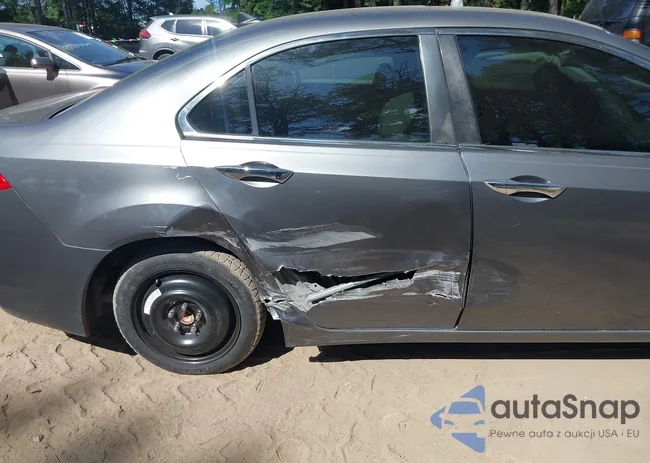 JH4CU2F69AC033067: 42630370