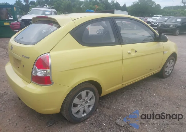 KMHCM36C98U073033: 42630853