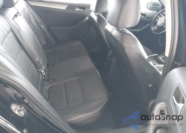 3VWDP7AJ1DM405572: 42630897