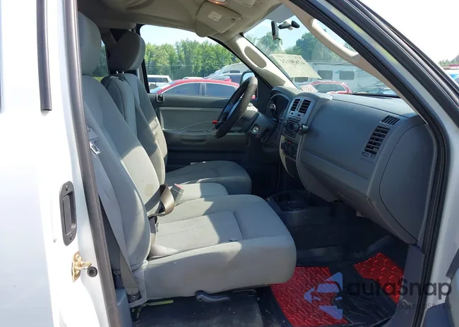 1D7HW42N96S589733: 42630124