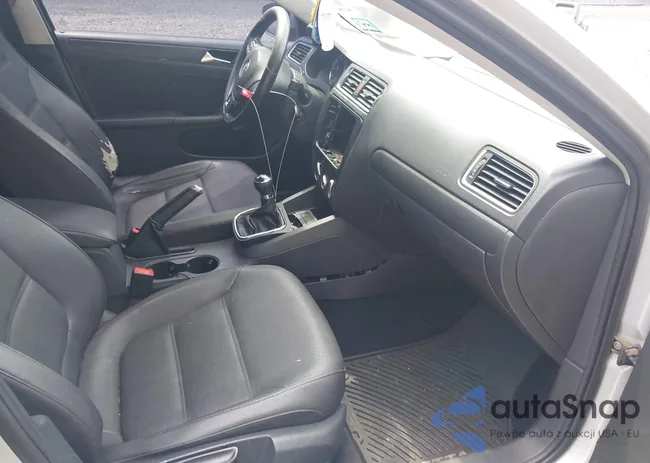 3VWBP7AJ6CM076891: 42630125