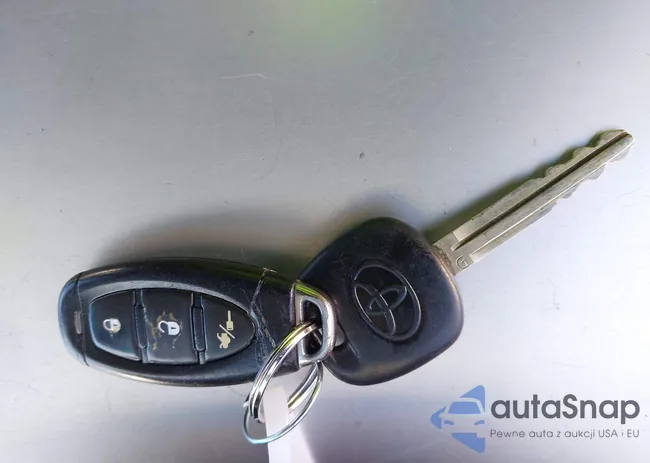 4T1BF1FK2DU648083: 42630147