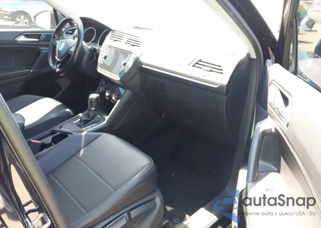 3VV3B7AX1JM197840: 42630191