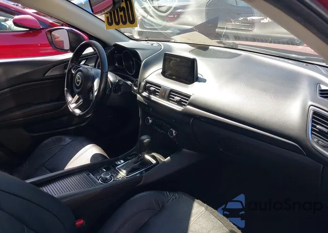 3MZBN1W32JM240325: 42630334