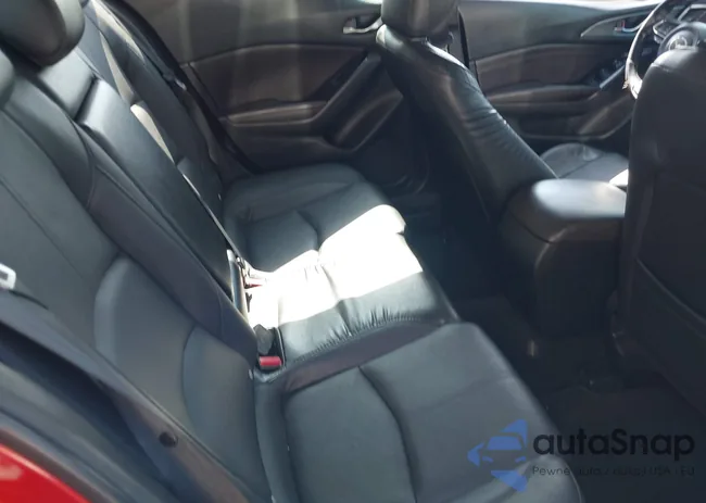 3MZBN1W32JM240325: 42630334