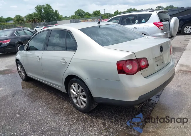 3VWRZ7AJ3AM166408: 42631444