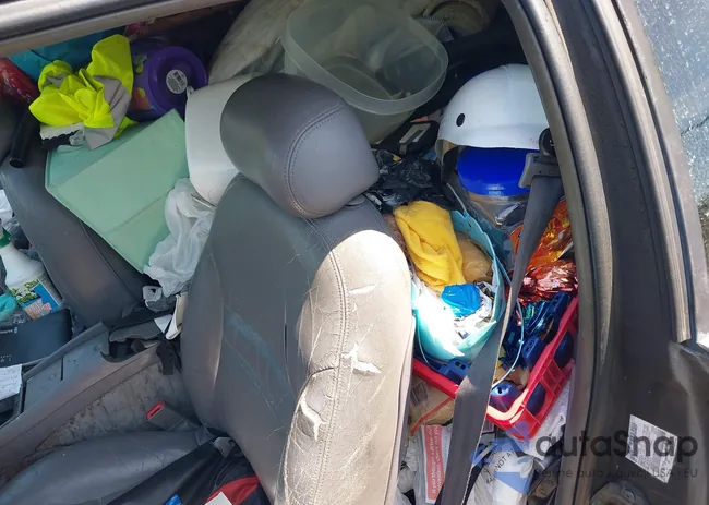 1LNLM91V2PY770563: 42631595