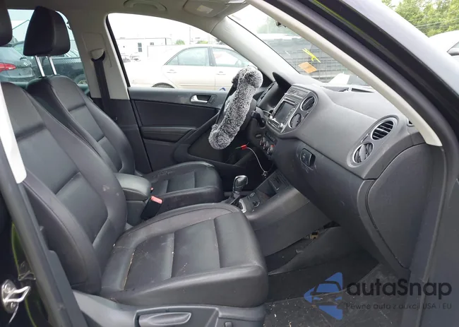 WVGBV3AX1EW576722: 42631662