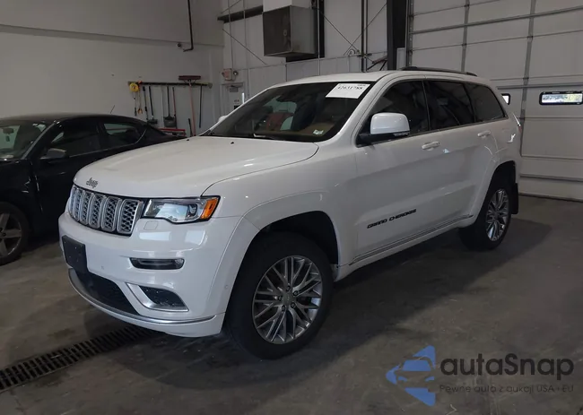 1C4RJFJM9JC449573: 42631788