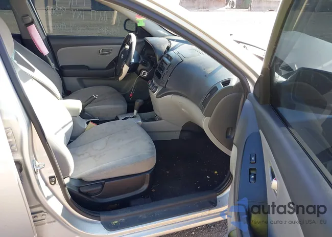 KMHDU46D19U700277: 42631843