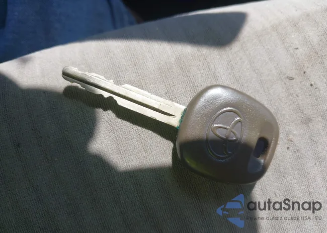 2T1BU4EE9AC474318: 42631900