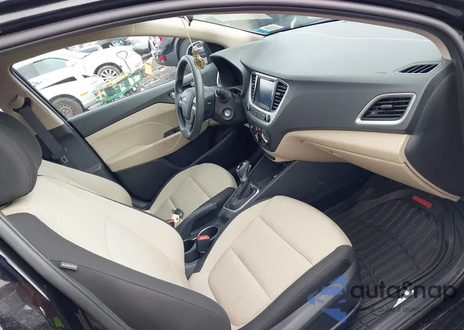 3KPC24A68NE180621: 42630980